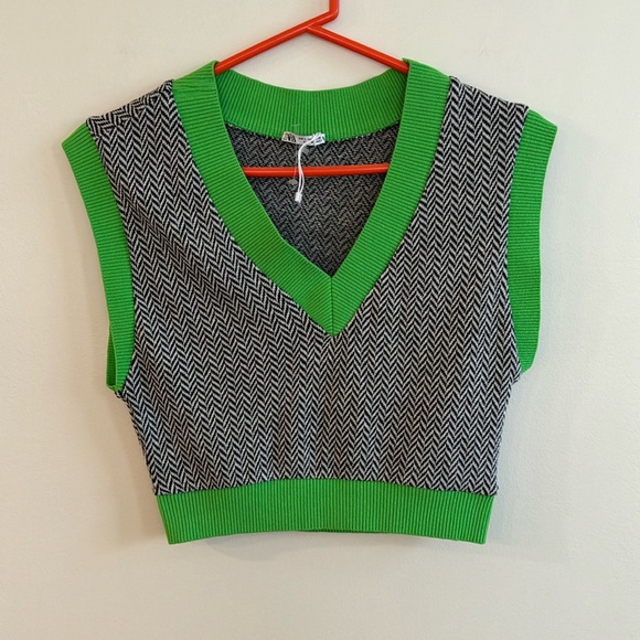 Zara Jacquard Pullover Vest . - Picture 2 of 5